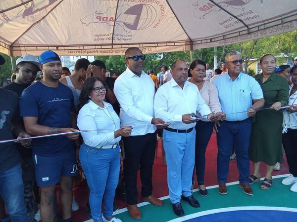 Alcaldía deja inaugurada Cancha deportiva Prof. Eliever Luciano en el sector Villa Liberación