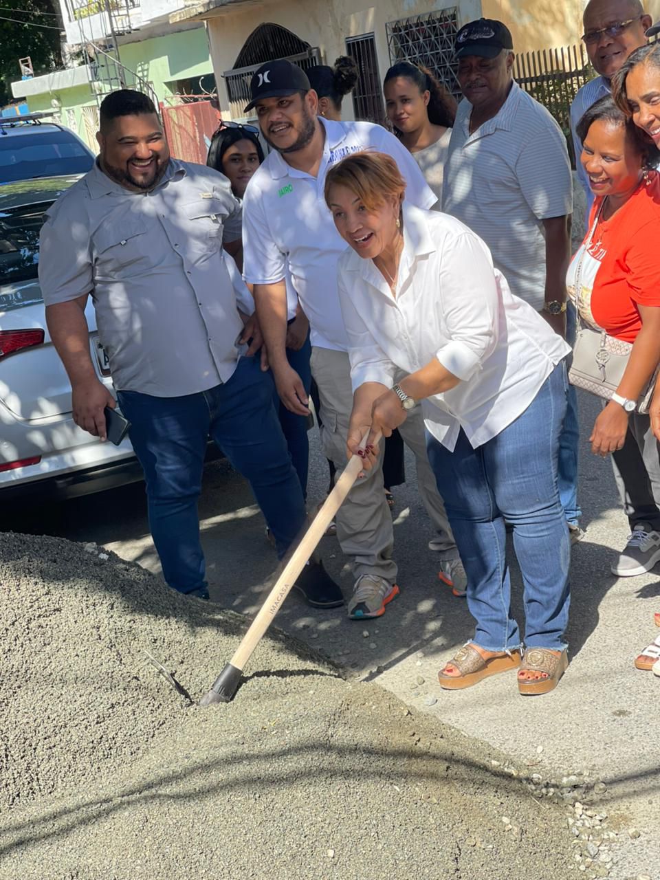ALCALDÍA DA PRIMER PICAZO PARA CONSTRUCCIÓN DE ACERAS Y CONTENES